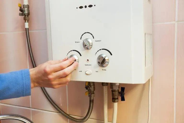 Instalação de aquecedor a gas no banheiro